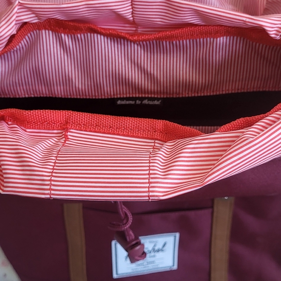 Hershel Little America Backpack - Picture 5 of 8